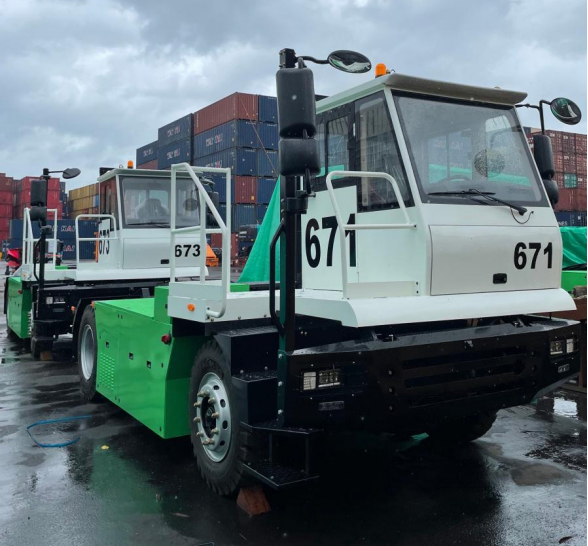 Camion de terminal électrique